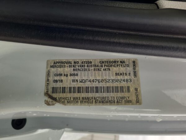 Mercedes Vito 447 Steering Wheel Vinyl 2015–2024 - Image 11
