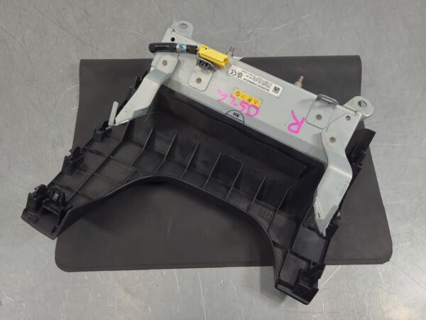 Mazda Bt50 TF Right Airbag Knee 2020–Present - Image 5