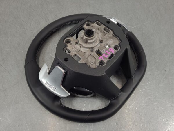 LDV Deliver 9 Steering Wheel with Audio Vinyl Cruise 2020–Present - Image 7