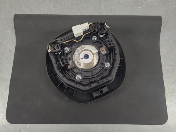 Renault Trafic X82 Right Airbag Steering Wheel 2015–Present - Image 4