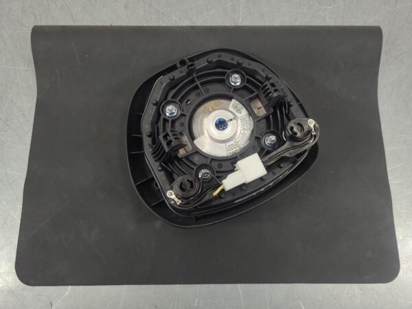Renault Trafic X82 Right Airbag Steering Wheel 2015–Present - Image 6