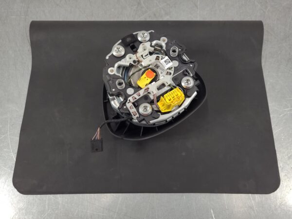 Volkswagen Crafter SY1 Right Airbag Steering Wheel 2017–2025 - Image 6