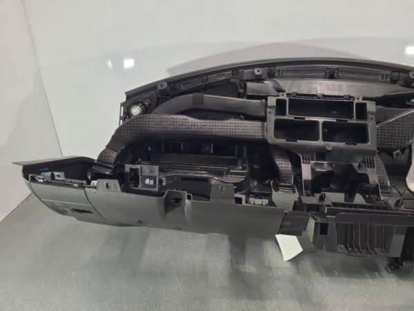 RAM 1500 DT Dash Assembly 2020–Present - Image 7