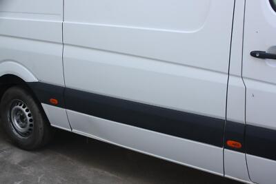 Mercedes Sprinter NCV3 Right Guard Liner Rear Section 2006–2018 - Image 12