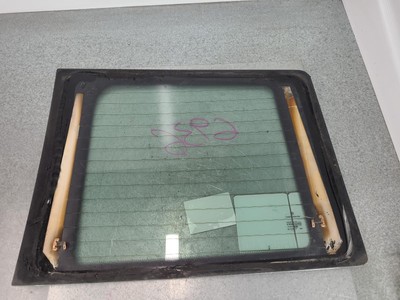 Mercedes Vito 639 Rear/Tailgate Glass Barn Door Glass LH 2004–2015 - Image 2