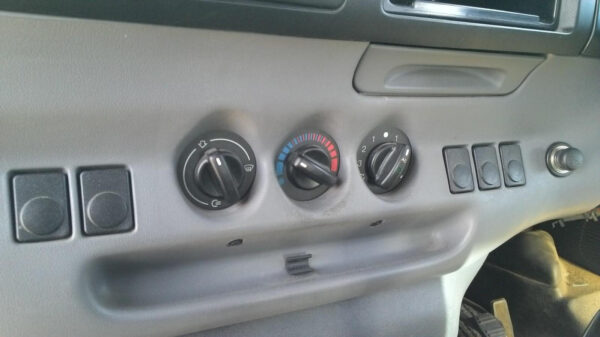 Ford Transit VF–VG Left Indicator/Fog/Side 1996–2000 - Image 9