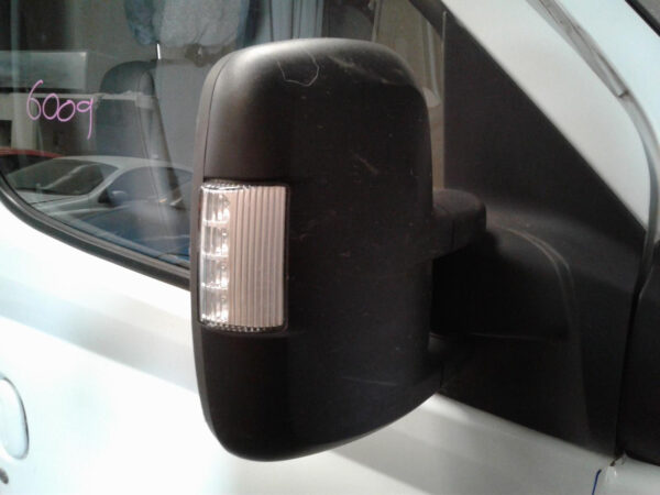 LDV V80 LH Front Power Window Switch 2013–2018 - Image 6