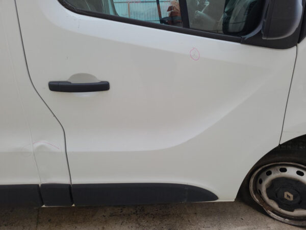 Renault Trafic X82 Steering Wheel Vinyl 2015–2022 - Image 7