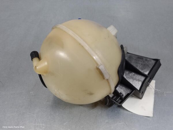 2008 MERCEDES VITO Overflow Bottle
