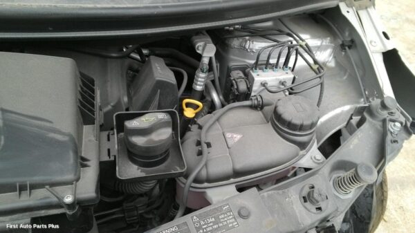 2017 MERCEDES VITO Fuel Filter Housing