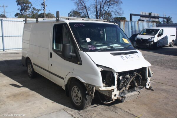 2013 FORD TRANSIT Cylinder Head