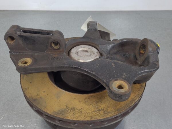 2014 MERCEDES SPRINTER Left Front Hub Assembly
