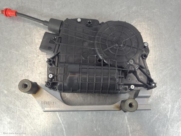 2019 MERCEDES VITO Door/Boot/Gate Lock
