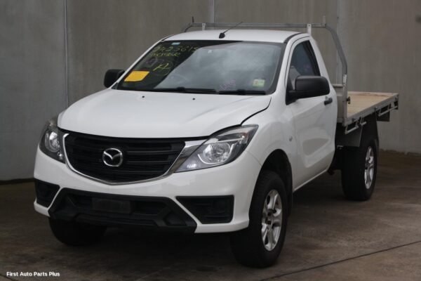 2018 MAZDA BT50 Left Front Hub Assembly