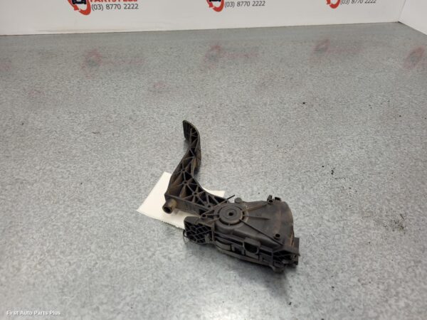 2014 VOLKSWAGEN AMAROK Pedal Assembly