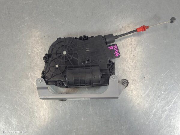 2019 MERCEDES VITO Door/Boot/Gate Lock