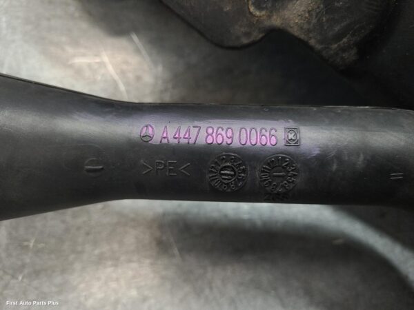2021 MERCEDES VITO Washer Bottle