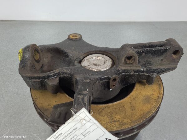 2014 MERCEDES SPRINTER Left Front Hub Assembly