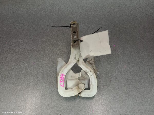 2005 MERCEDES VITO Bonnet Hinge/Strut