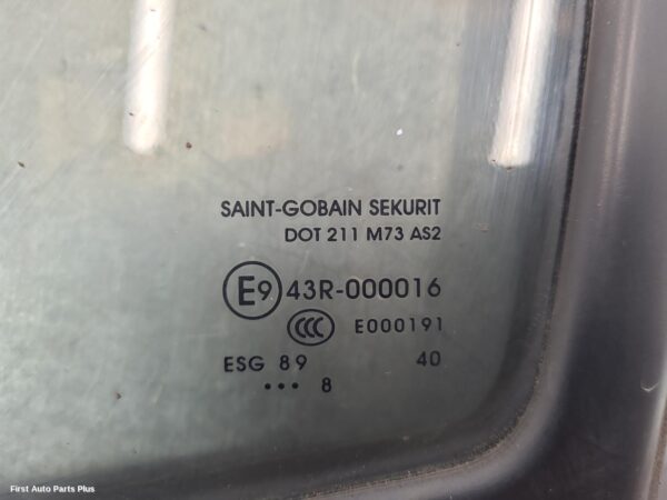 2009 MERCEDES SPRINTER Left Front 1/4 Door Glass