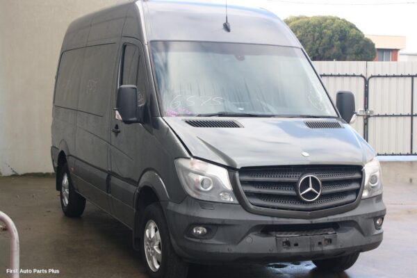 2014 MERCEDES SPRINTER Right Headlamp