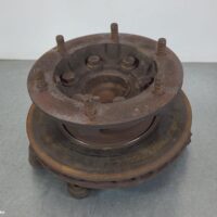 2014 MERCEDES SPRINTER Left Front Hub Assembly