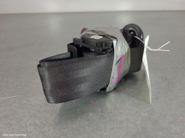 2024 LDV DELIVER 9 Seatbelt/Stalk