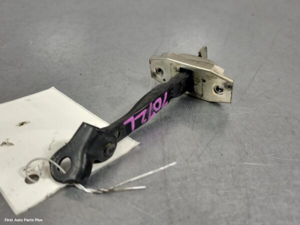 2010 TOYOTA HILUX Door Hinge/Runner