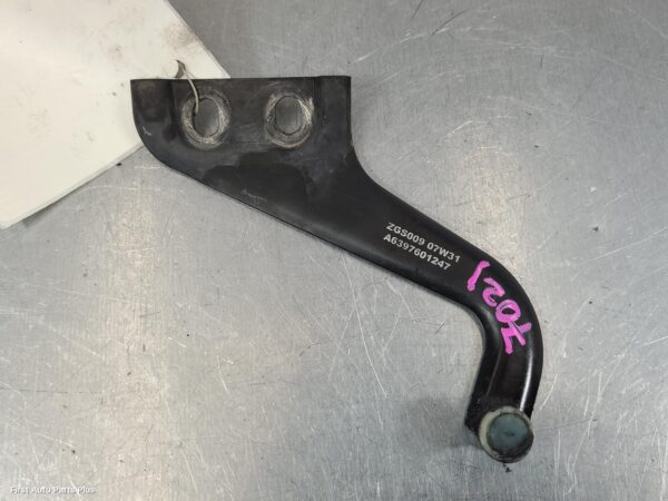 2008 MERCEDES VITO Door Hinge/Runner