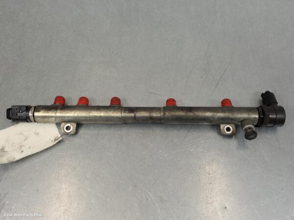 2008 MERCEDES VITO Injection Rail