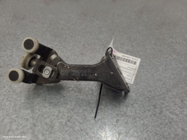 2021 MERCEDES SPRINTER Door Hinge/Runner