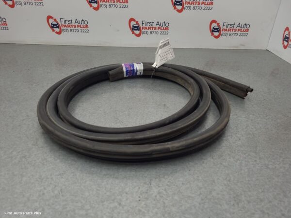 2014 RENAULT MASTER Door/Tailgate Seal