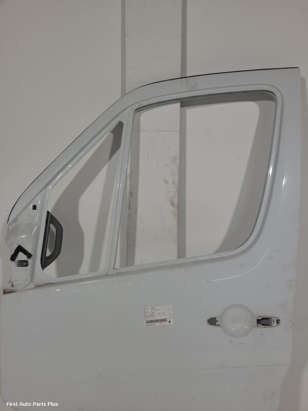 2017 MERCEDES SPRINTER Left Front Door