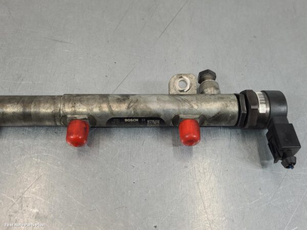2008 MERCEDES VITO Injection Rail