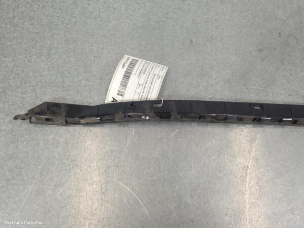 2019 MERCEDES VITO R/Bar Bracket/Reinfo