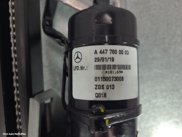 2017 MERCEDES VITO Hatch Strut