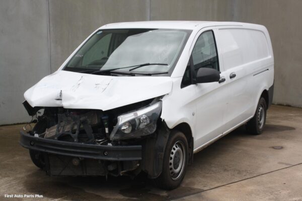2016 MERCEDES VITO Door/Boot/Gate Lock