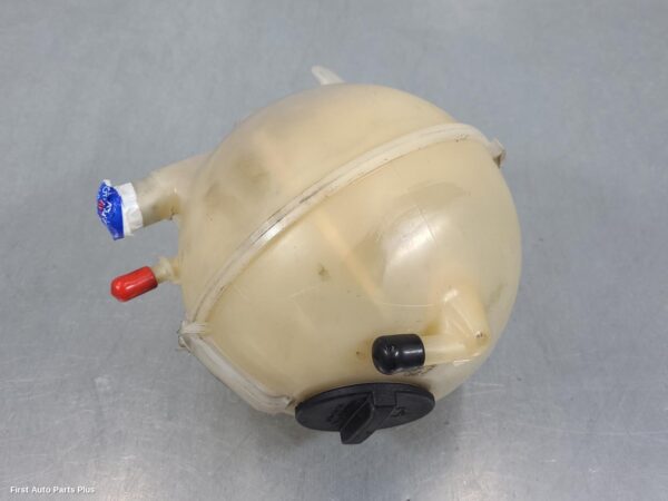 2008 MERCEDES VITO Overflow Bottle