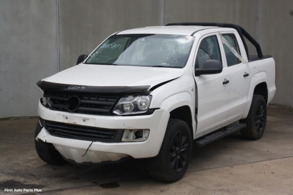 2016 VOLKSWAGEN AMAROK Door/Tailgate Seal