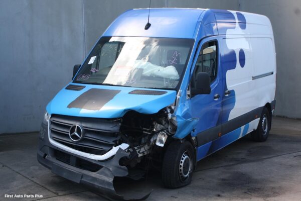2020 MERCEDES SPRINTER Starter