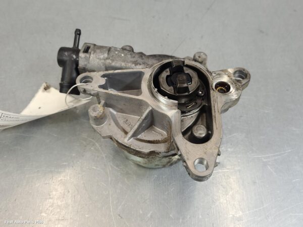 2015 RENAULT TRAFIC Vacuum/Air Pump