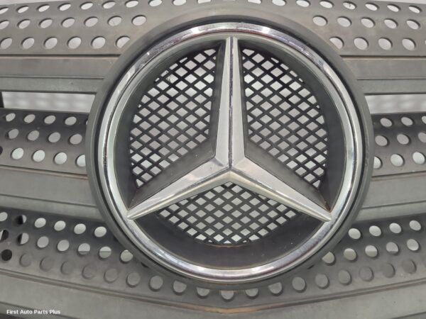 2014 MERCEDES SPRINTER Grille