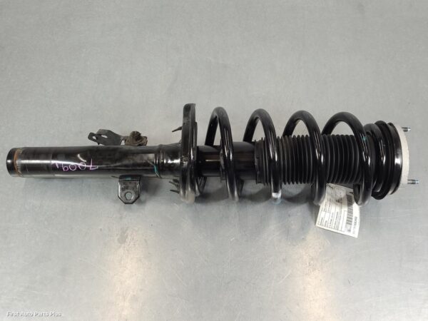 2023 LDV DELIVER 9 Left Front Strut