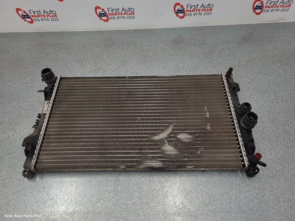2005 MERCEDES VITO Radiator