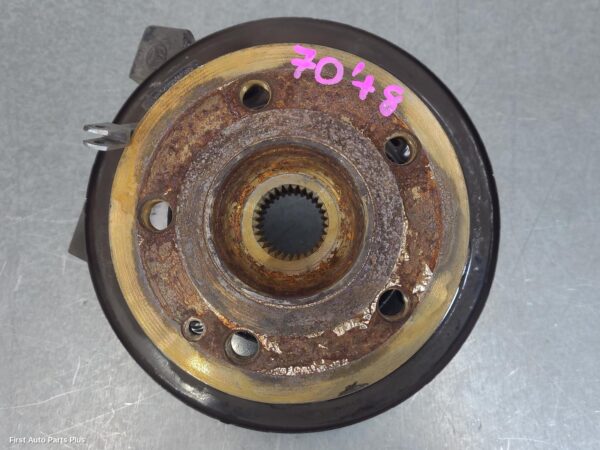 2016 MERCEDES VITO Left Rear Hub Assembly