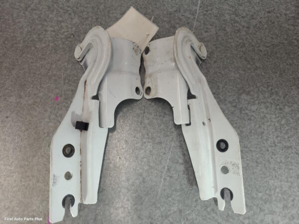 2019 FORD RANGER Bonnet Hinge/Strut