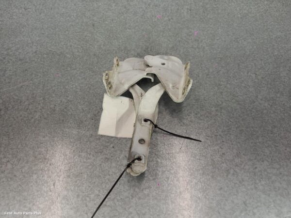 2005 MERCEDES VITO Bonnet Hinge/Strut