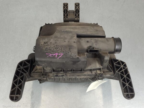 2013 FORD TRANSIT Air Cleaner/Box