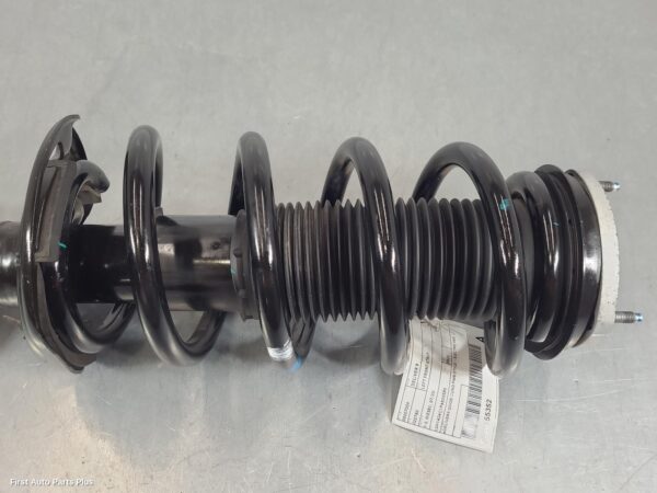 2023 LDV DELIVER 9 Left Front Strut