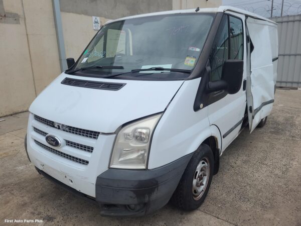 2013 FORD TRANSIT Air Cleaner/Box